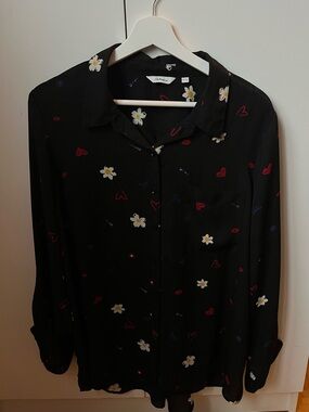 Reitmans Black Button-Down Shirt with Floral & Heart Print